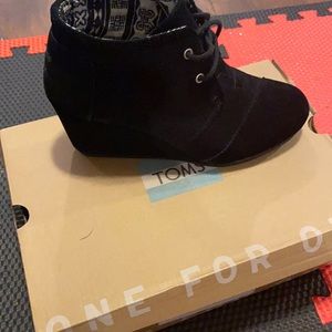 Toms booties